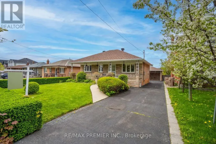 436 RUSTIC ROAD, Toronto