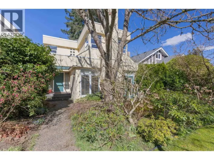 4367 W 15TH AVENUE, Vancouver