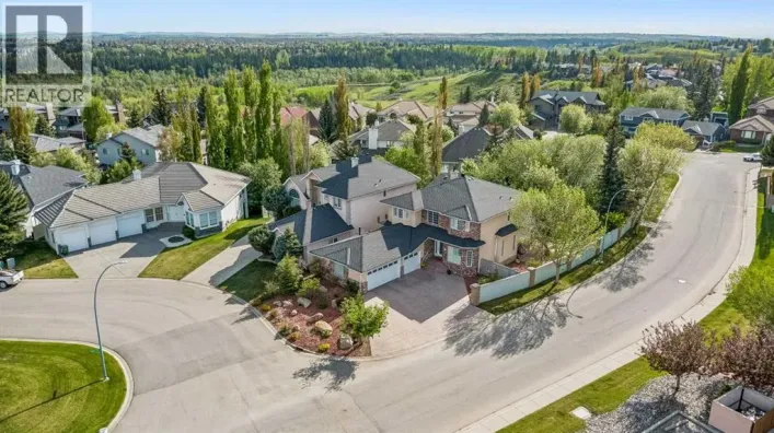438 Candle Place SW, Calgary