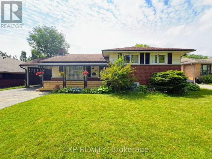 438 MAGNOLIA CRESCENT, London East