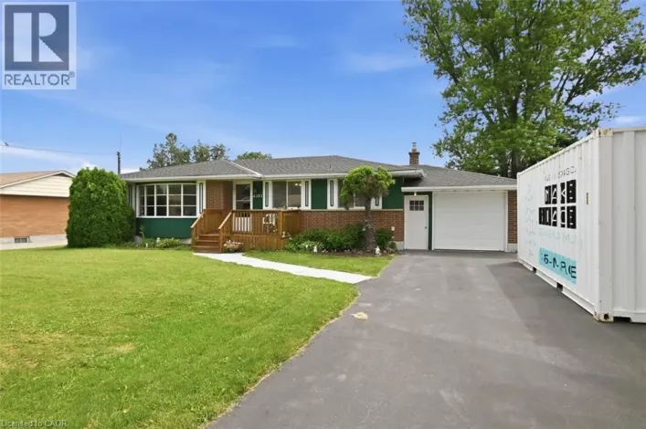 4381 JACKSON Street, Beamsville