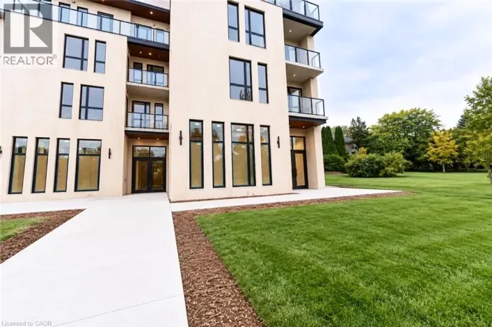 4390 HILLVIEW Drive Unit# A, Lincoln
