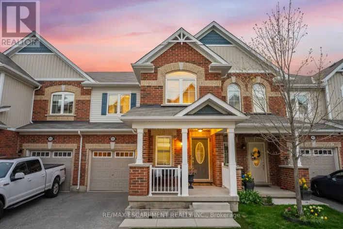 44 - 22 SPRING CREEK DRIVE, Hamilton