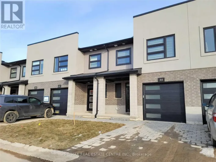 44 - 3380 SINGLETON AVENUE, London South