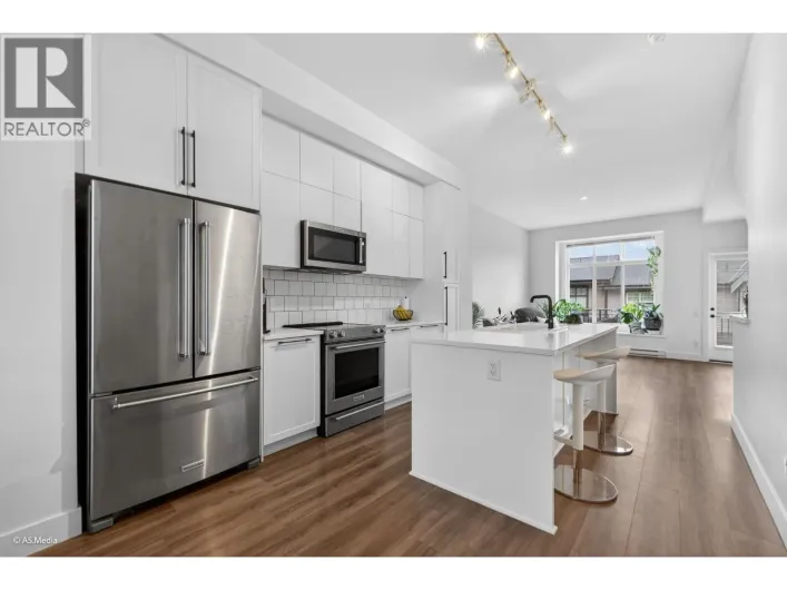 44 3552 VICTORIA DRIVE, Coquitlam