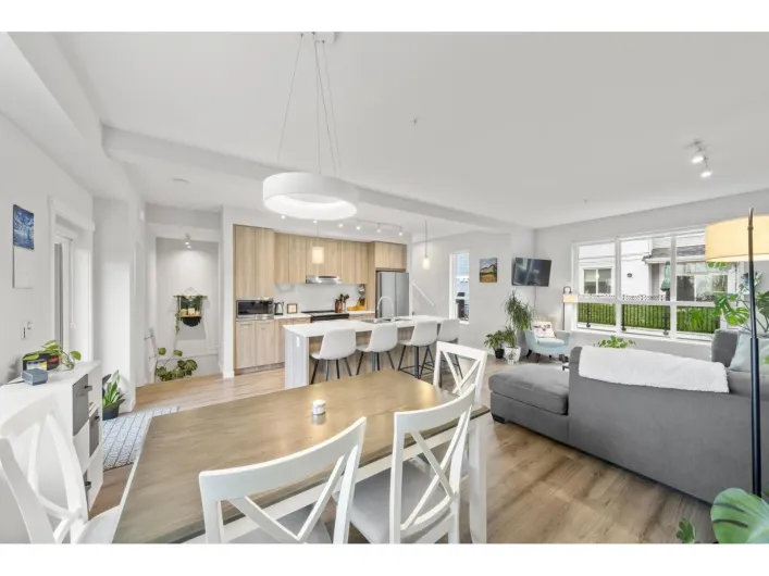 44 8335 NELSON STREET, Mission
