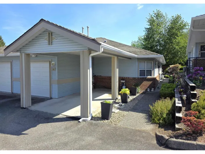 44 8889 212 STREET, Langley