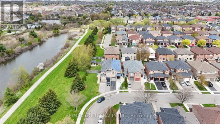 44 BAHA CRESCENT, Brampton
