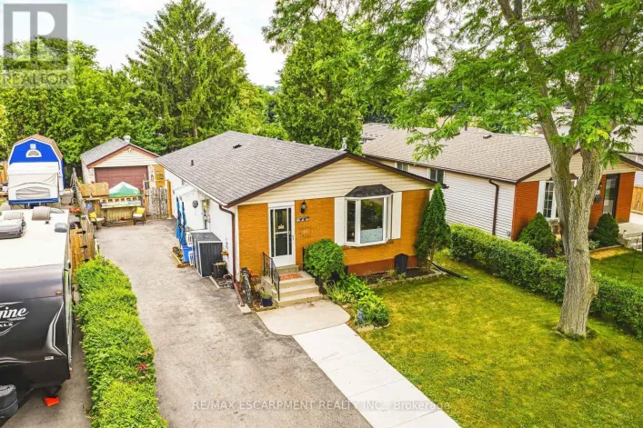 44 BILLINGTON CRESCENT, Hamilton