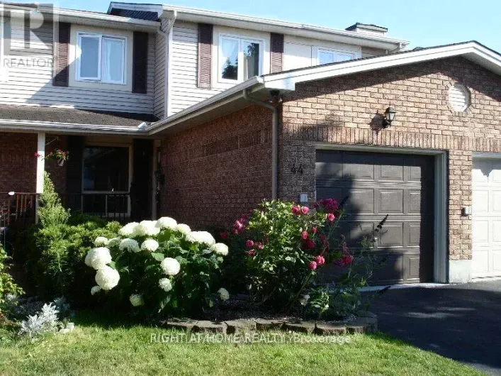 44 BURLINGTON CRESCENT, Ottawa