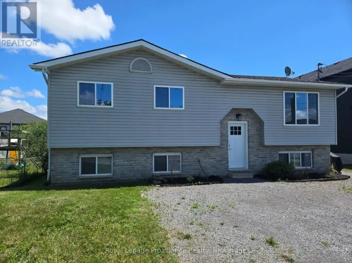 44 CANNIFTON ROAD N, Belleville
