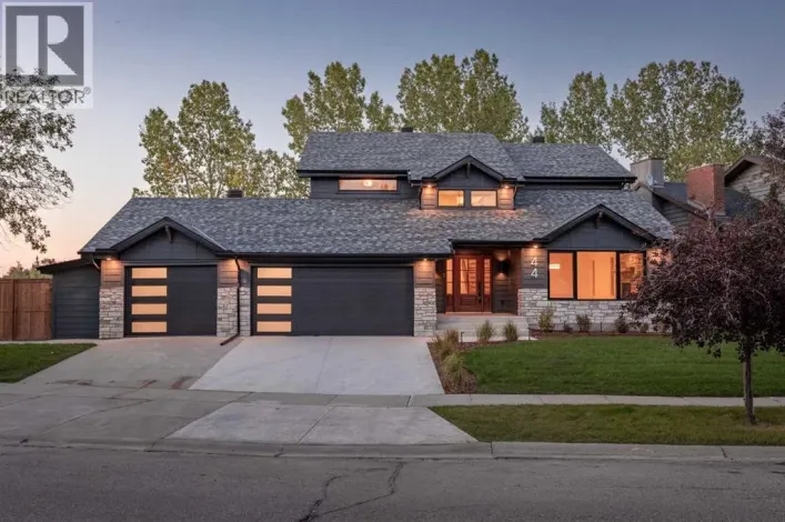 44 Canterbury Drive SW, Calgary