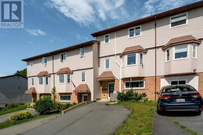 Row / Townhouse for sale: 44 Collins Grove, Dartmouth
