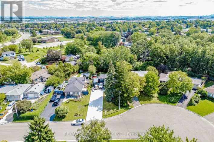 44 DELORAINE DRIVE, Brampton