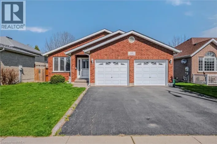 44 DONEGAL Drive, Brantford