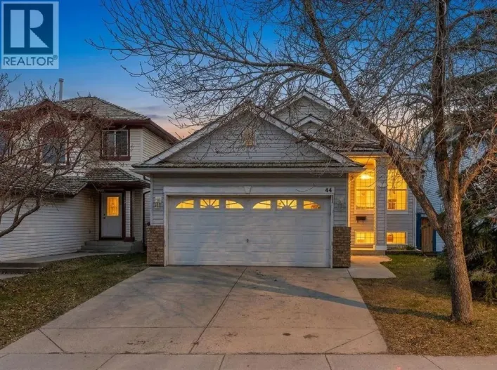 44 Douglas Glen Crescent SE, Calgary