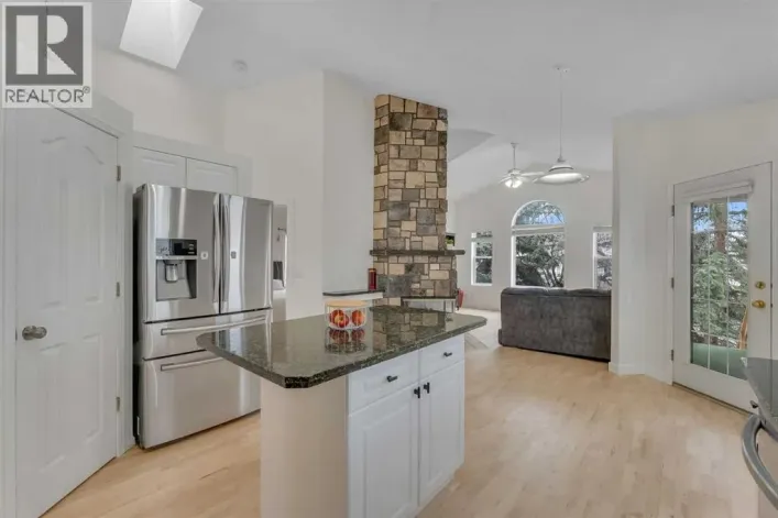 44 Douglas Glen Crescent SE, Calgary