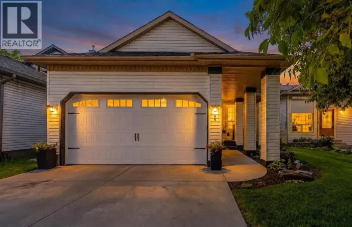 44 Douglas Glen Place SE, Calgary