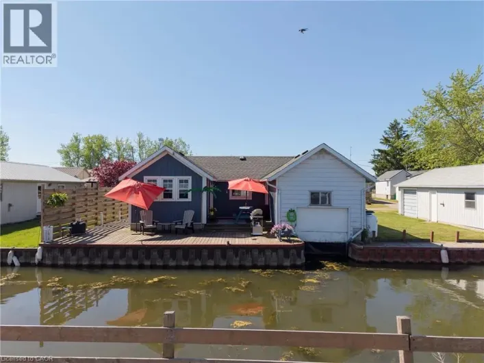 44 ERIE Boulevard, Long Point
