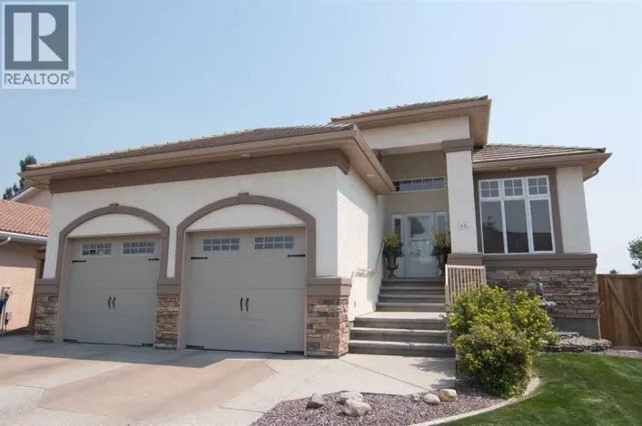 44 Fairmont Point S, Lethbridge