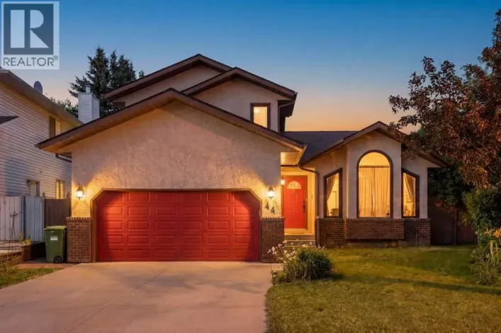 44 Hawkstone Drive NW, Calgary
