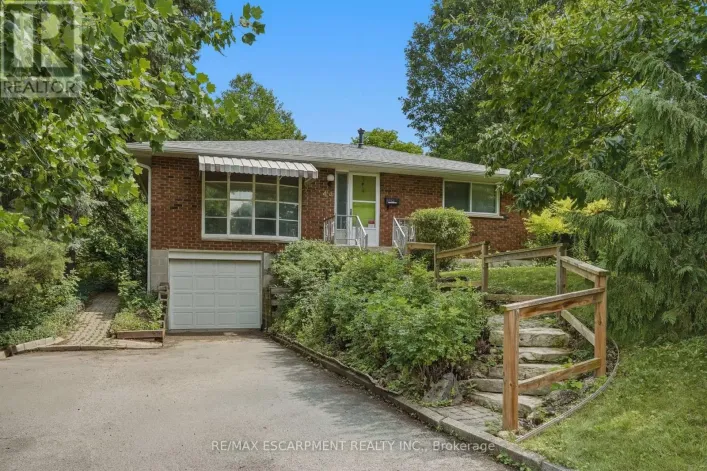House for sale: 44 MCDONALD COURT, Hamilton