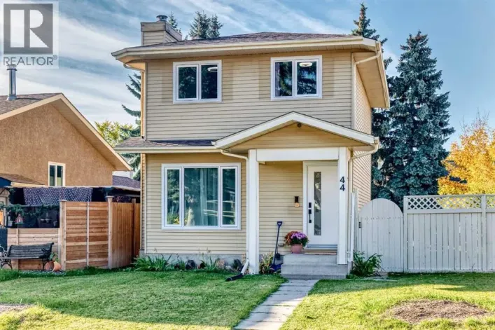 44 McKinley Road SE, Calgary