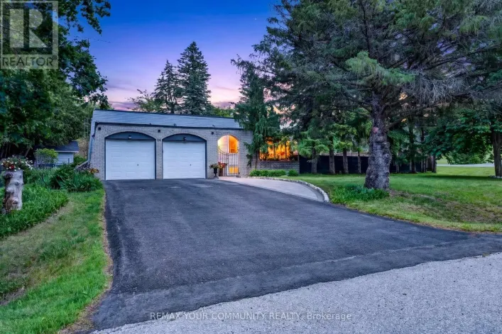 House for sale: 44 PINERIDGE DRIVE, Caledon
