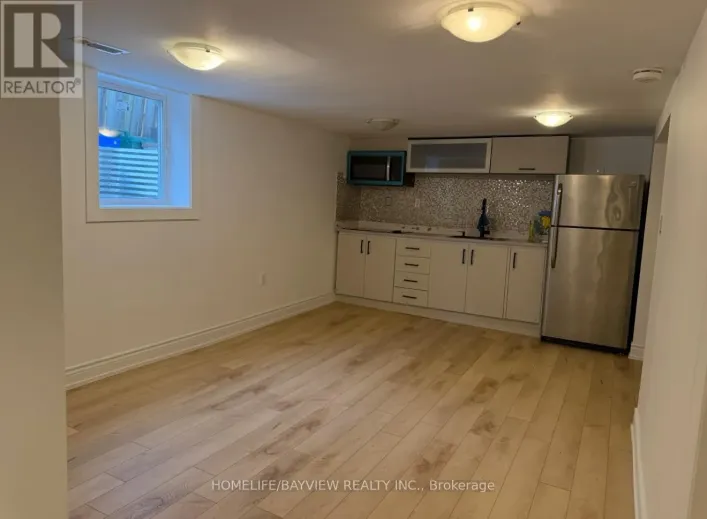 44 RICHARDSON DRIVE, Aurora