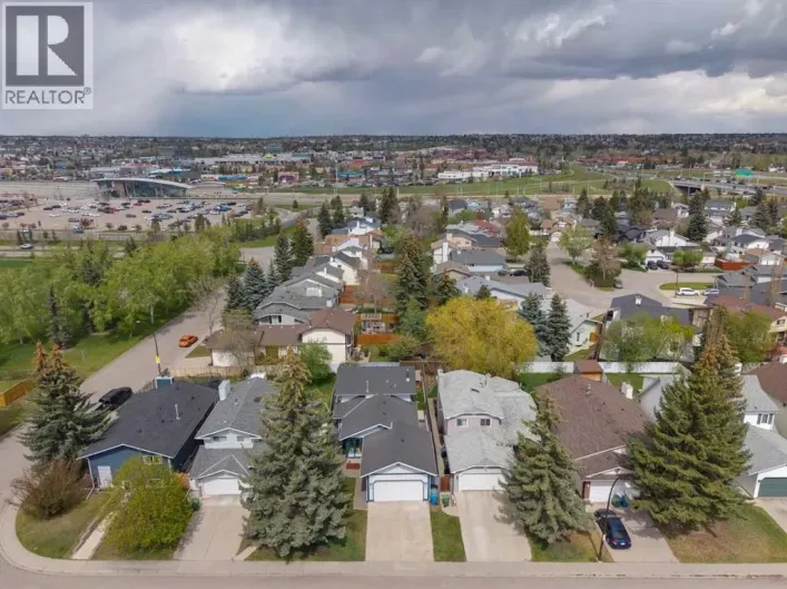 44 Scenic Cove Circle NW, Calgary