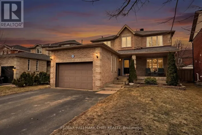 44 SHERWOOD COURT, Barrie