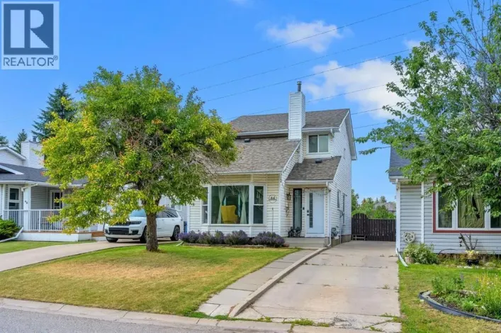 44 Strathclair Rise SW, Calgary