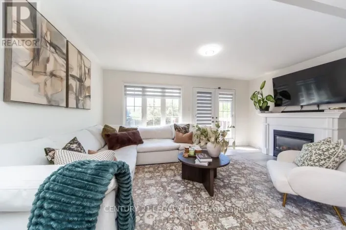 44 TINCOMB CRESCENT, Whitby