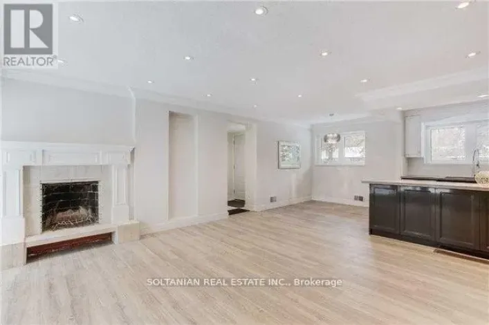 44 TREMONT CRESCENT, Toronto