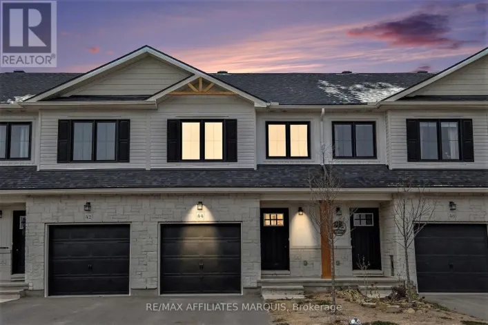 44 WHITCOMB CRESCENT, Smiths Falls