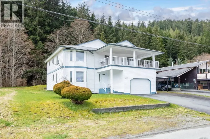 440 MacMillan Dr, Sayward