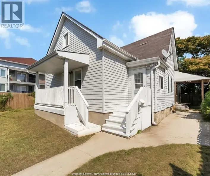 440 MARENTETTE AVENUE, Windsor