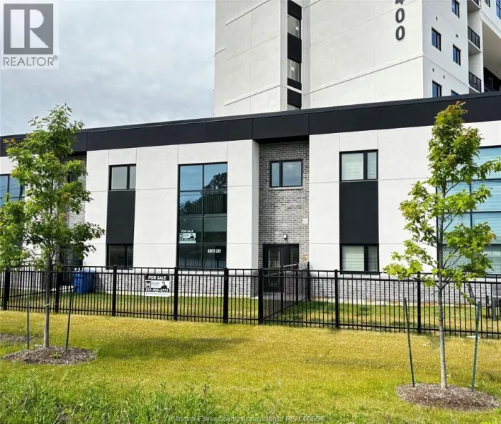 4400 LAURIER PARKWAY Unit# 207, LaSalle
