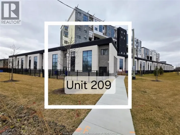 4400 LAURIER PARKWAY Unit# 209, LaSalle