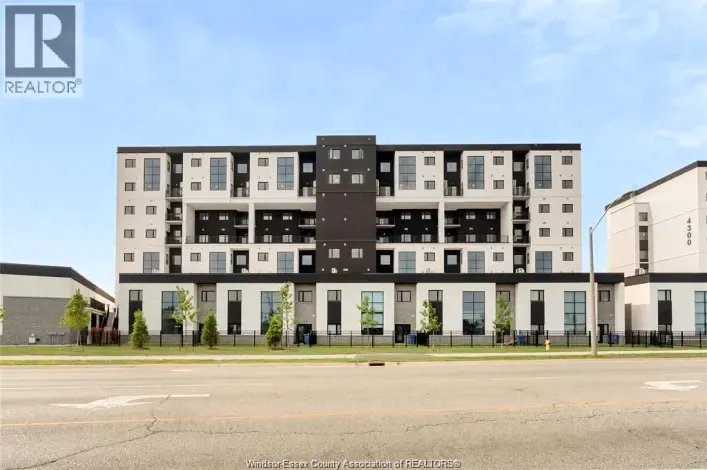 4400 LAURIER Unit# 527, LaSalle