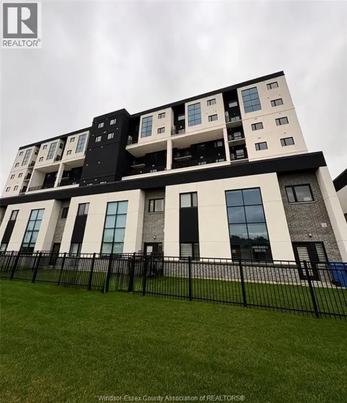 4400 LAURIER Unit# 601, LaSalle