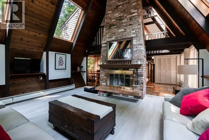 4402 KEITH ROAD, West Vancouver