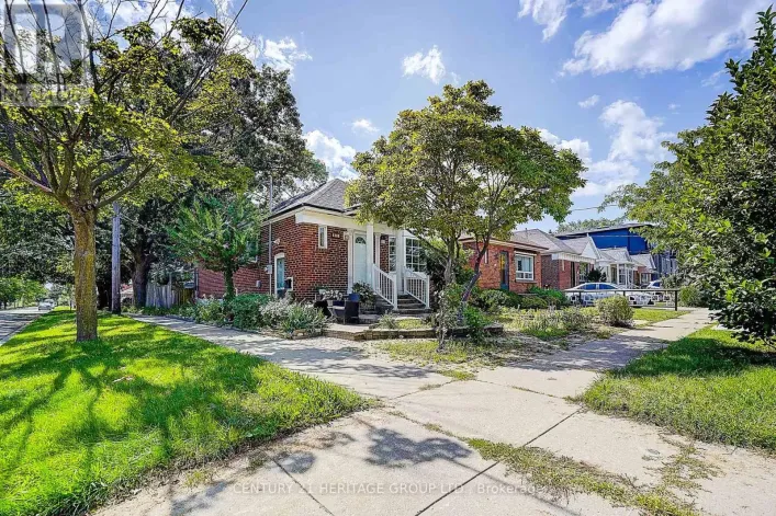 441 RIMILTON AVENUE, Toronto