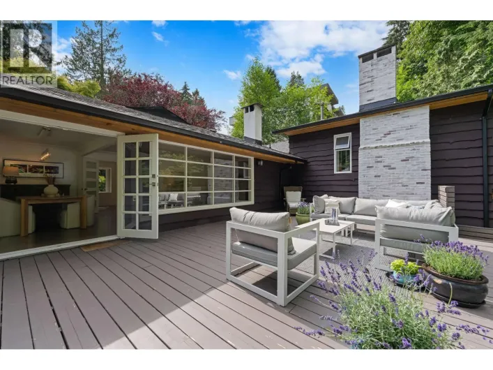 4411 STONE CRESCENT, West Vancouver