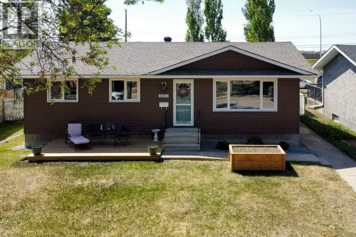 4414 67 Street, Camrose
