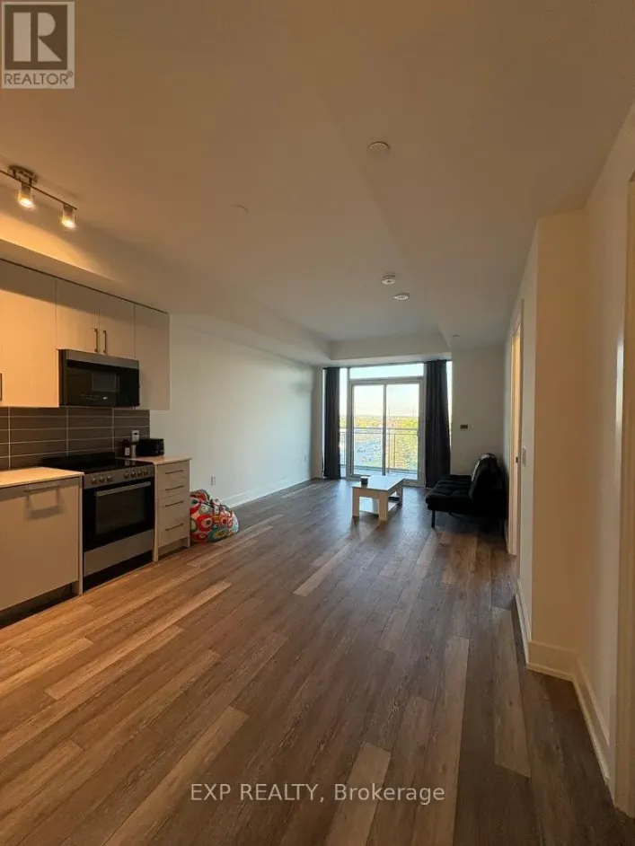 442 - 2075 KING ROAD, King
