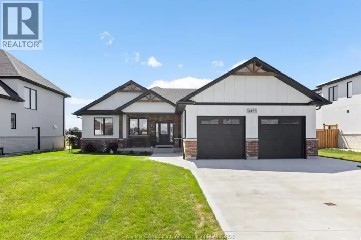 4422 BELMONT, Lakeshore