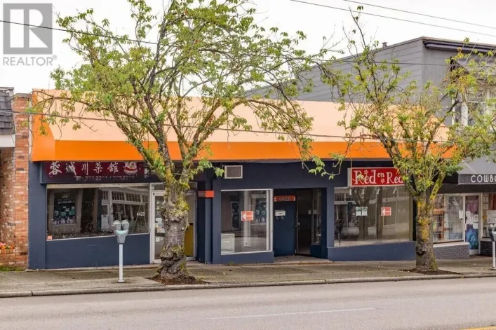 4423 W 10TH AVENUE, Vancouver