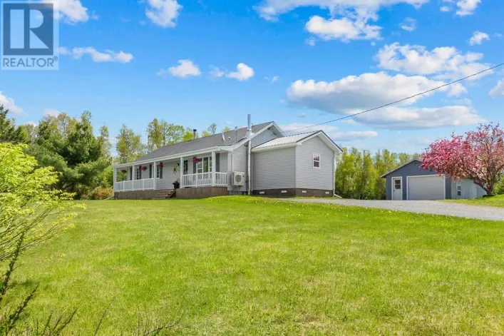 4424 County Line Road, Montague