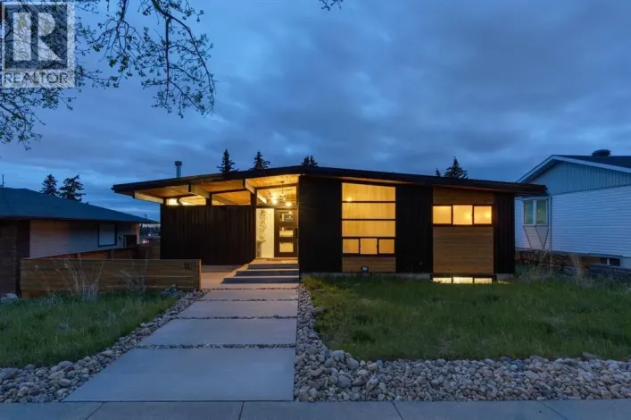 4427 Charleswood Drive NW, Calgary
